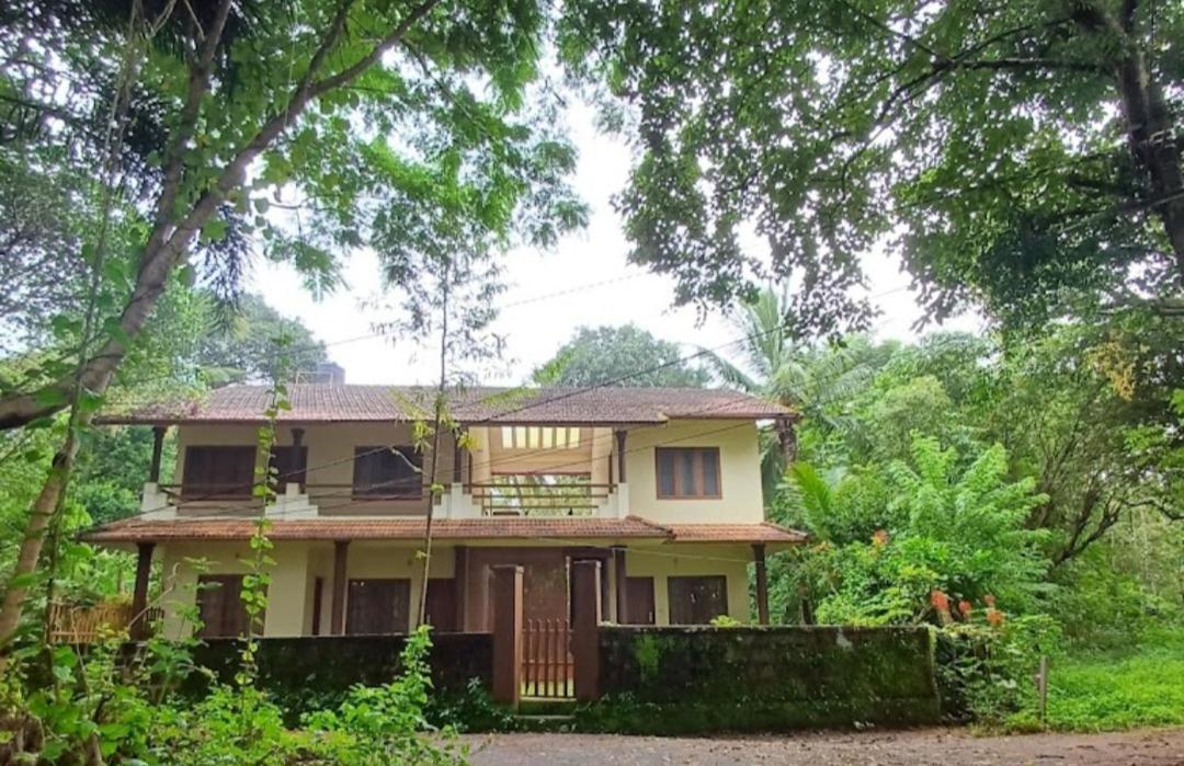 Ivory Coaste Hotel Kannur Luaran gambar