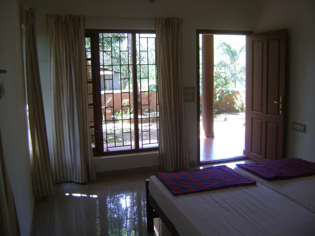 Ivory Coaste Hotel Kannur Luaran gambar